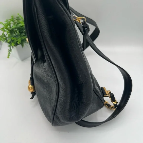 ❗️SOLD ❗️Chanel backpack caviar skin 24k gold plated hardware❤️ - Picture 9 of 16